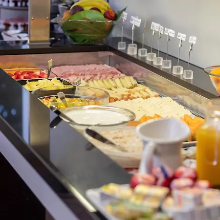 Smart-hotel Minusio, A Swiss Quality Готель Minusio